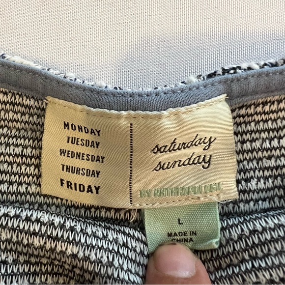 Saturday Sunday Crew Neck Cropped Sweater with Floral Patterned Sleeves, Size L - Picture 6 of 6